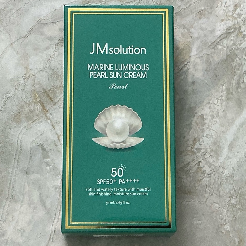 JM solution Marine Luminous Pearl Sun Cream SPF50+++